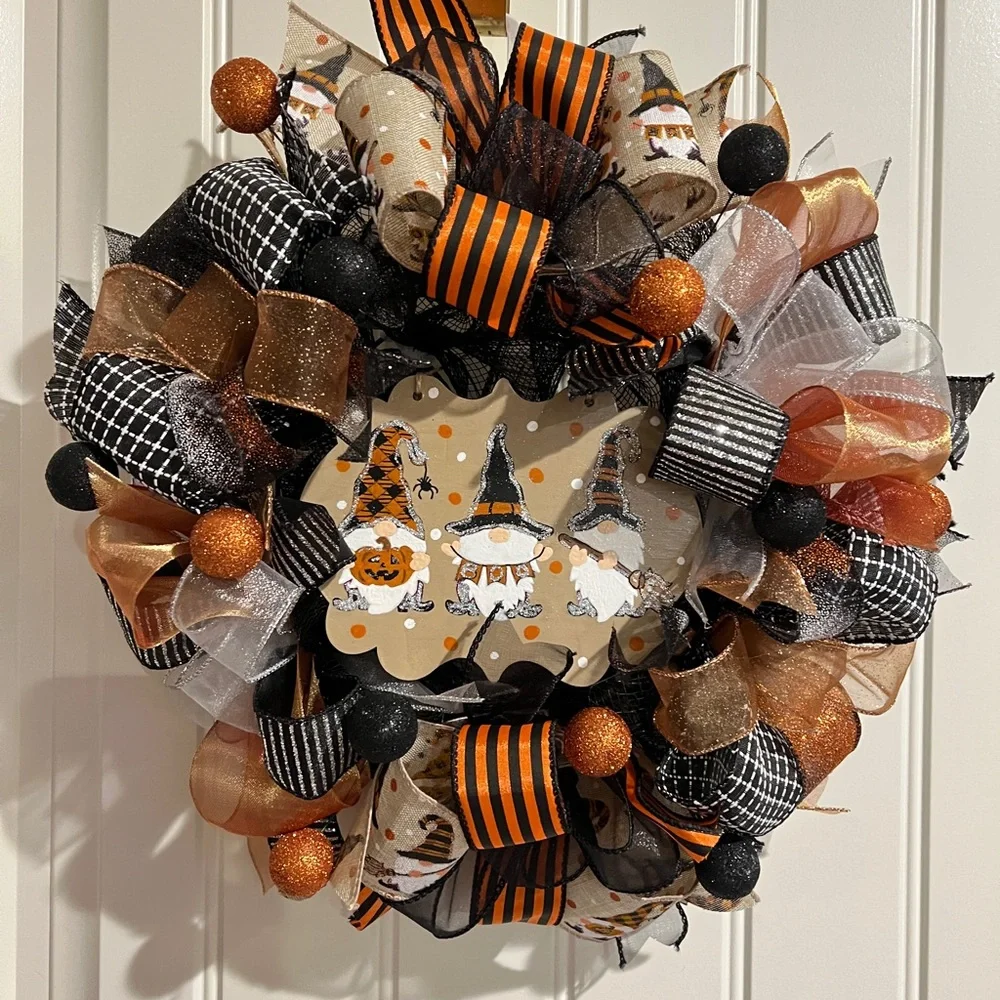 13 inch Halloween Ribbon Wreath Black & Linen Gnome MW11